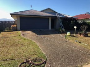 Cairns pressure cleaning house (before)